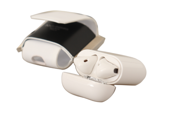Dolce & Gabbana Chic Leather Airpods Case in Monochrome - Elegance Online Limited