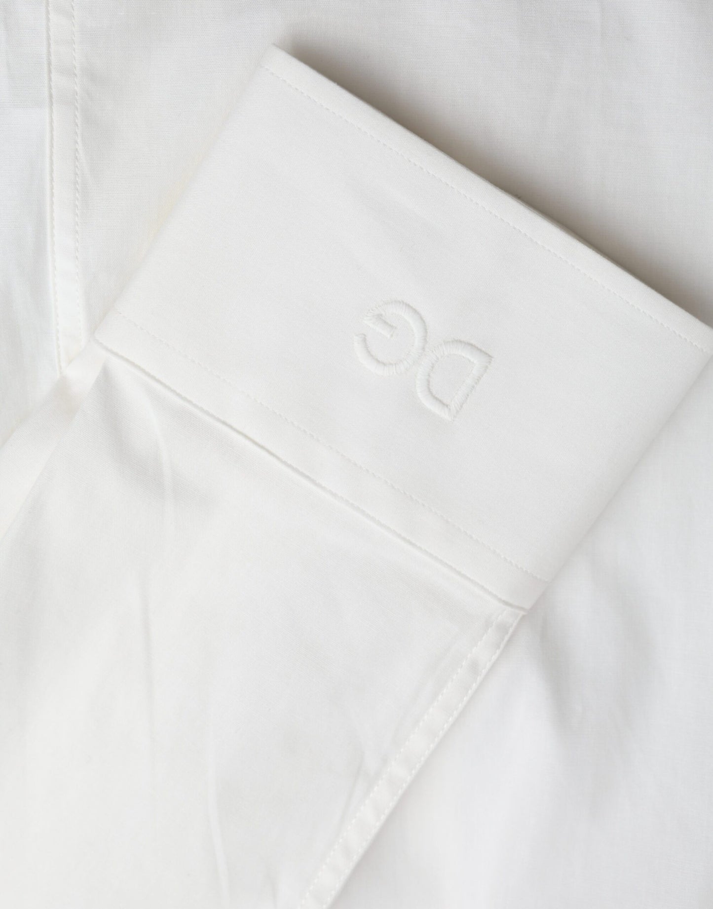Vestido de algodón blanco Dolce & Gabbana Camisa ajustada dorada