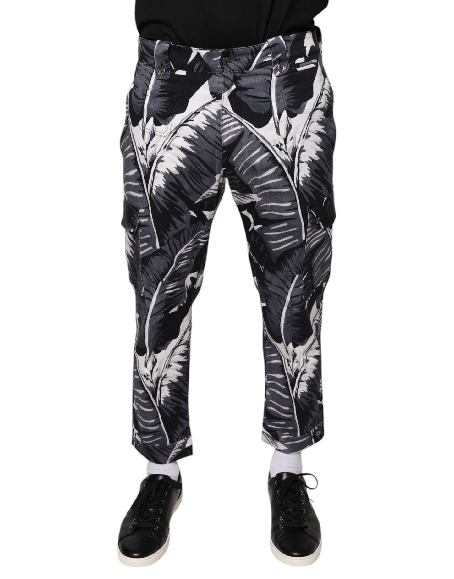 Pantalones capri elásticos de algodón con estampado de hojas de plátano en color gris de Dolce & Gabbana