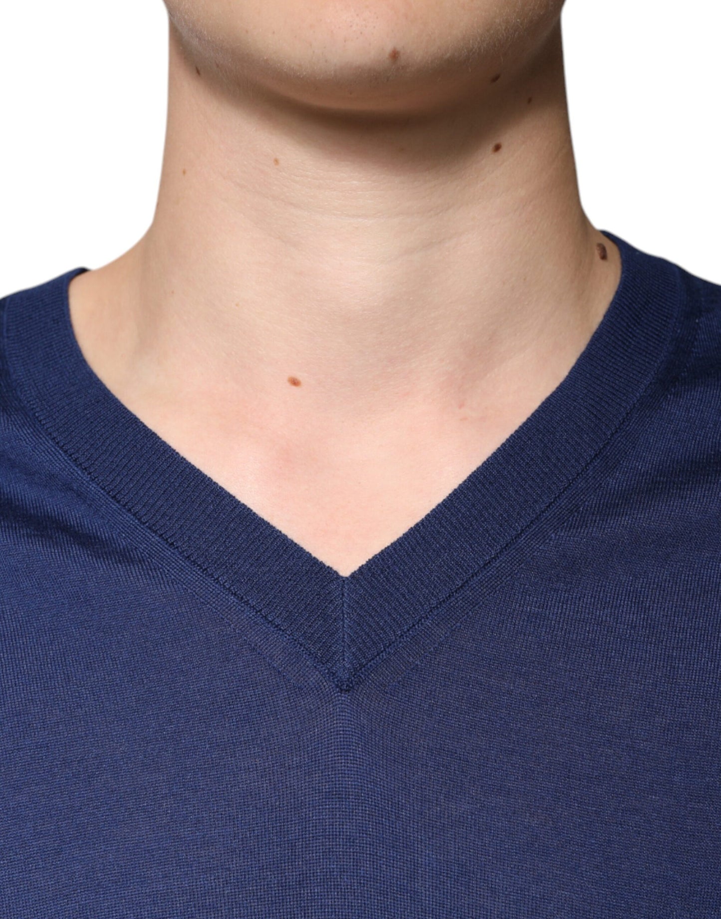 Suéter de cachemira azul marino con cuello en V de Dolce & Gabbana