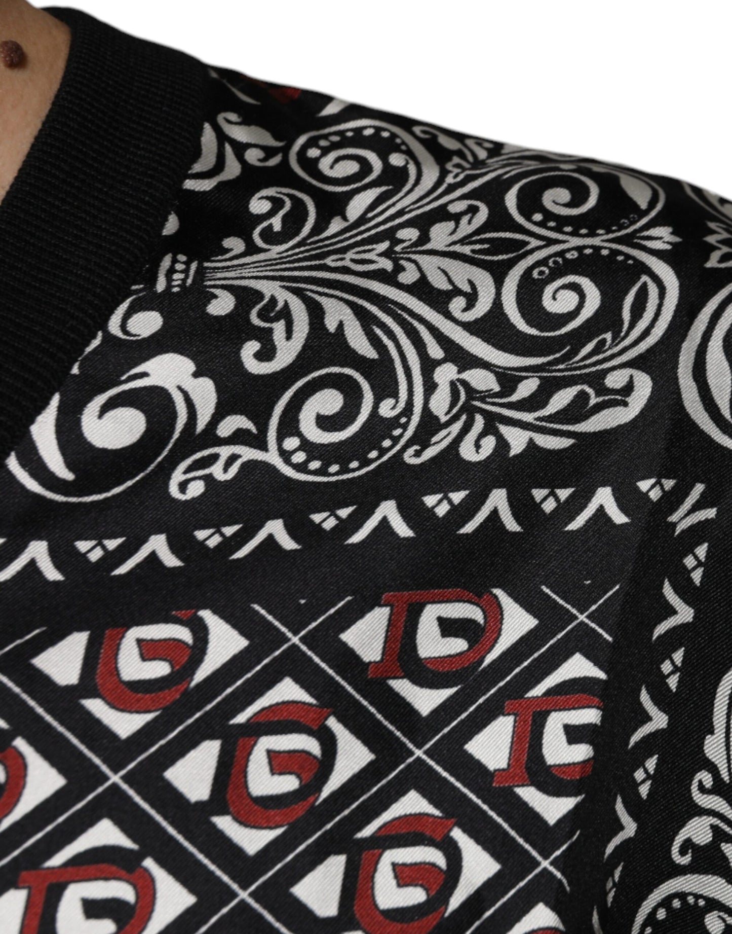 Suéter de cuello en V de lana con logotipo negro de Dolce & Gabbana