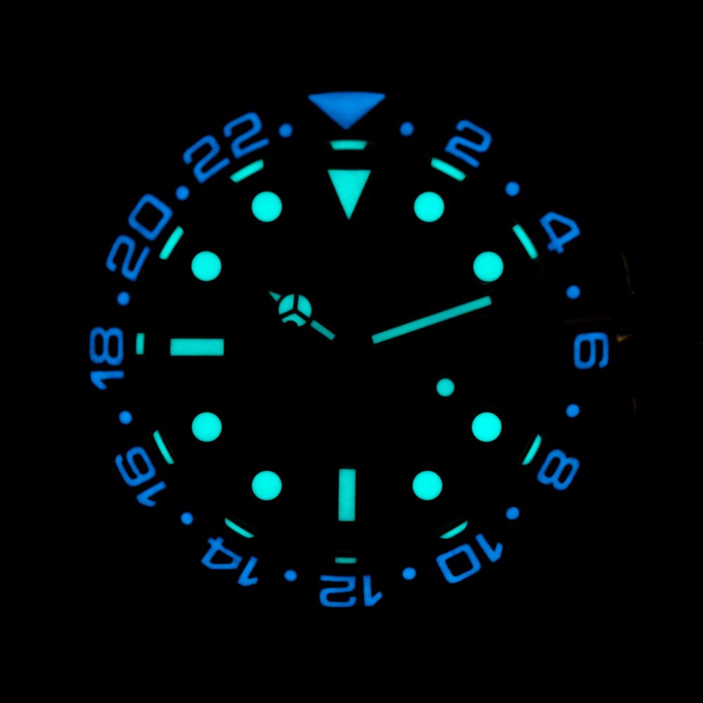 Reloj Bobroff de acero inoxidable plateado