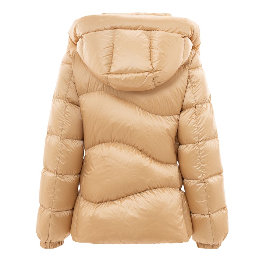 Ajoutez des vestes et des manteaux en polyamide jaune