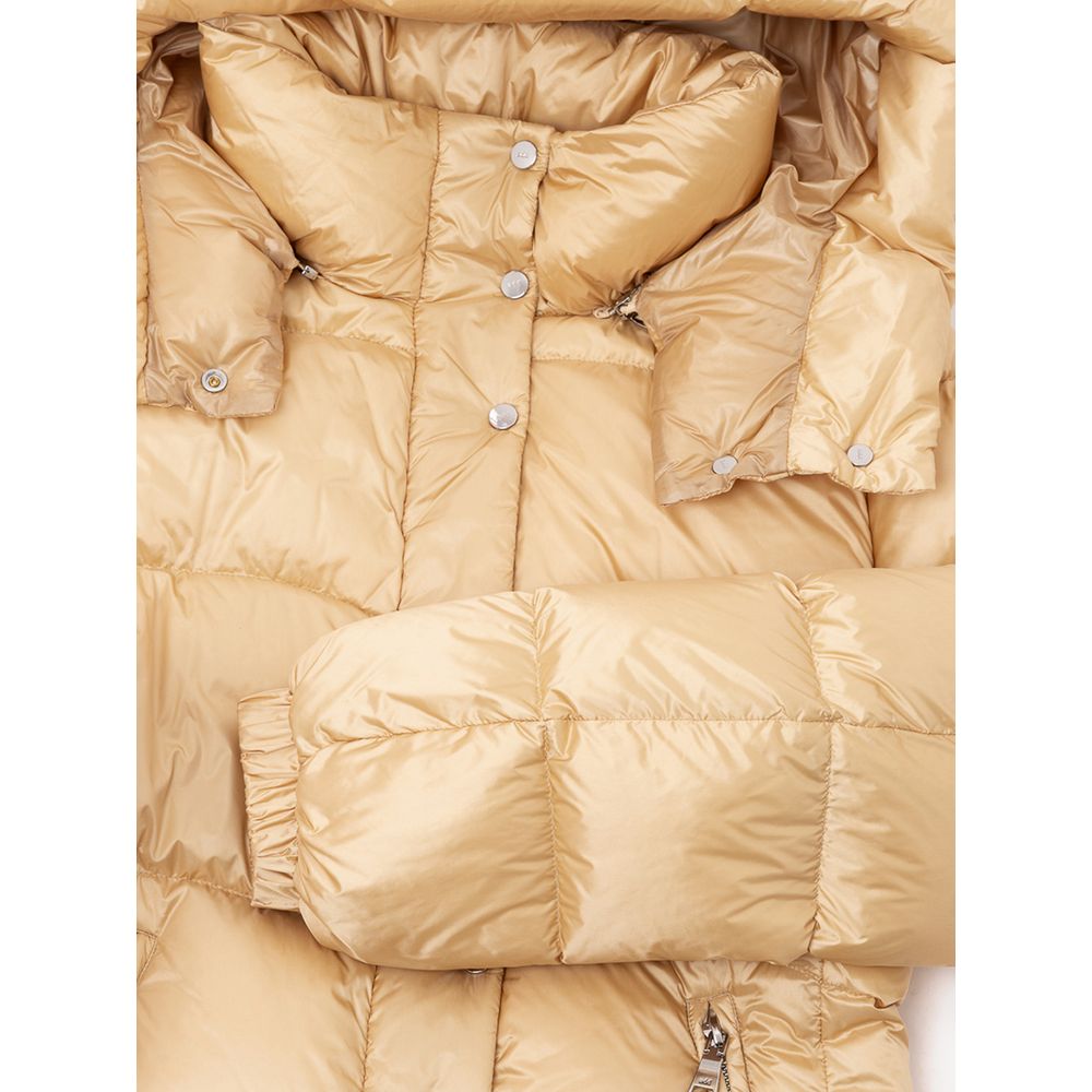 Ajoutez des vestes et des manteaux en polyamide jaune
