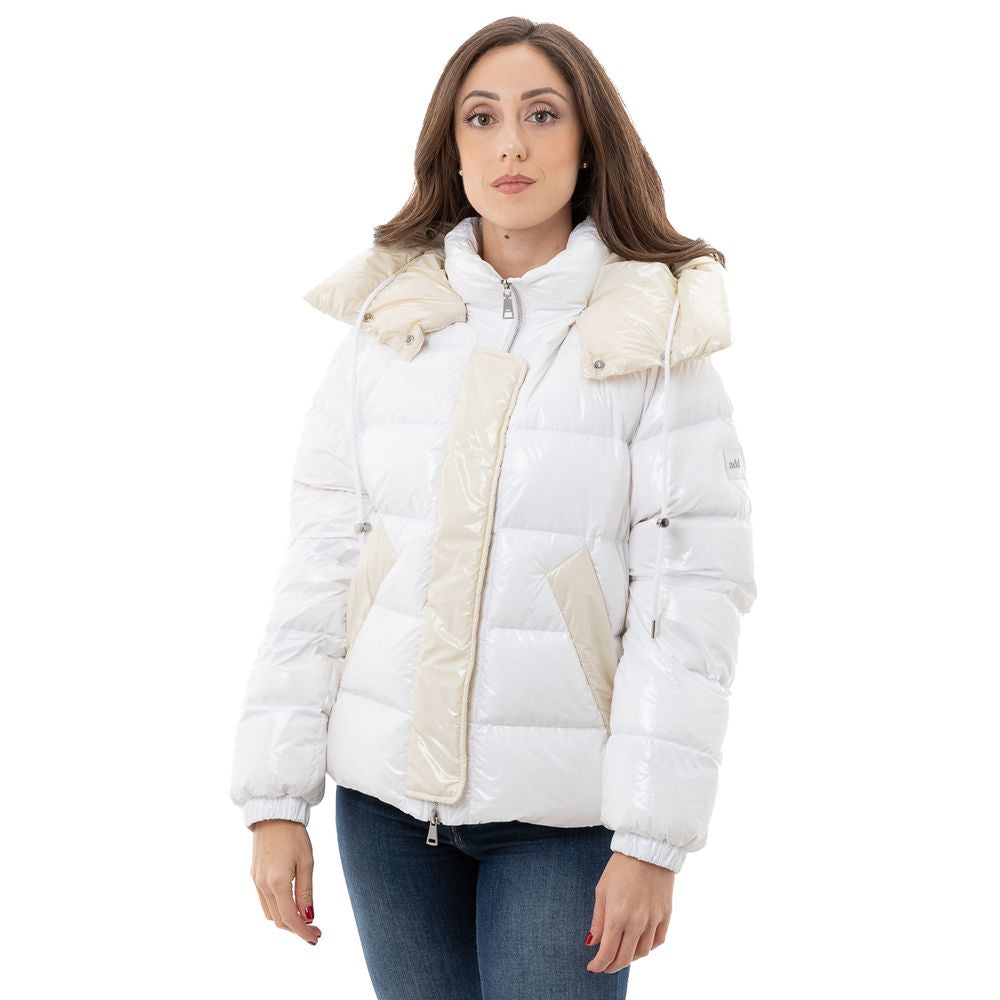 Ajoutez des vestes et des manteaux en polyamide blanc