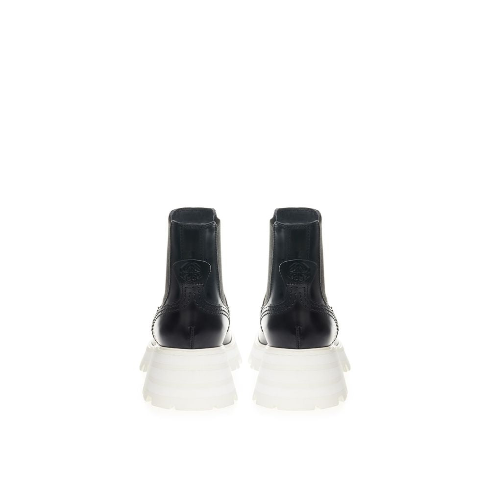 Bottes en cuir élégantes Alexander McQueen en noir intemporel