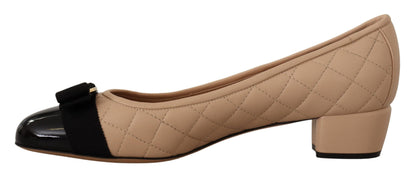 Salvatore Ferragamo - Escarpins en cuir matelassé - Beige et noir