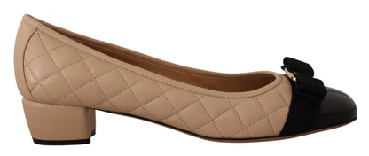 Salvatore Ferragamo - Escarpins en cuir matelassé - Beige et noir