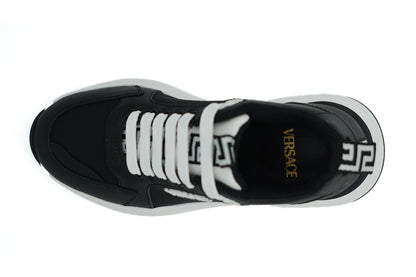 Versace Zapatillas de piel de becerro en blanco y negro