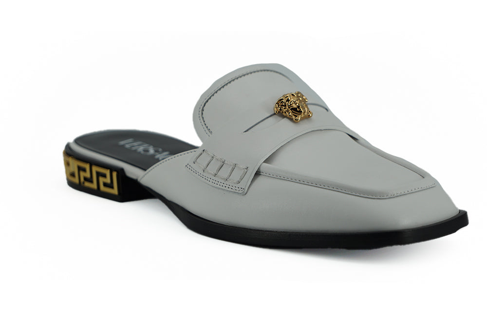 Versace zapatos planos tipo chanclas de piel de becerro blanca