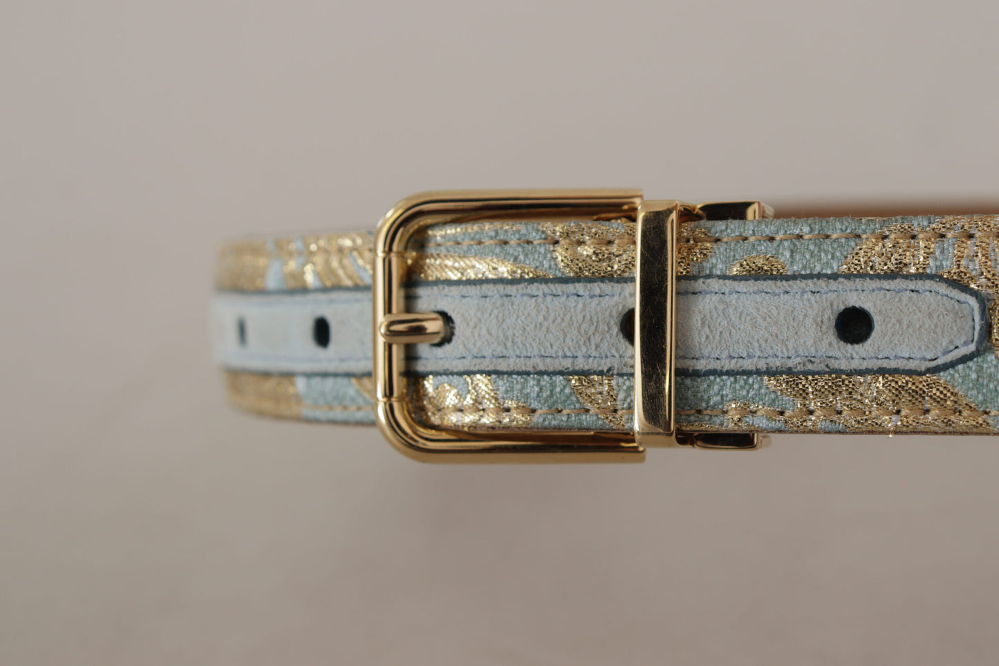 Ceinture en cuir bleu clair Dolce &amp; gabbana avec boucle dorée