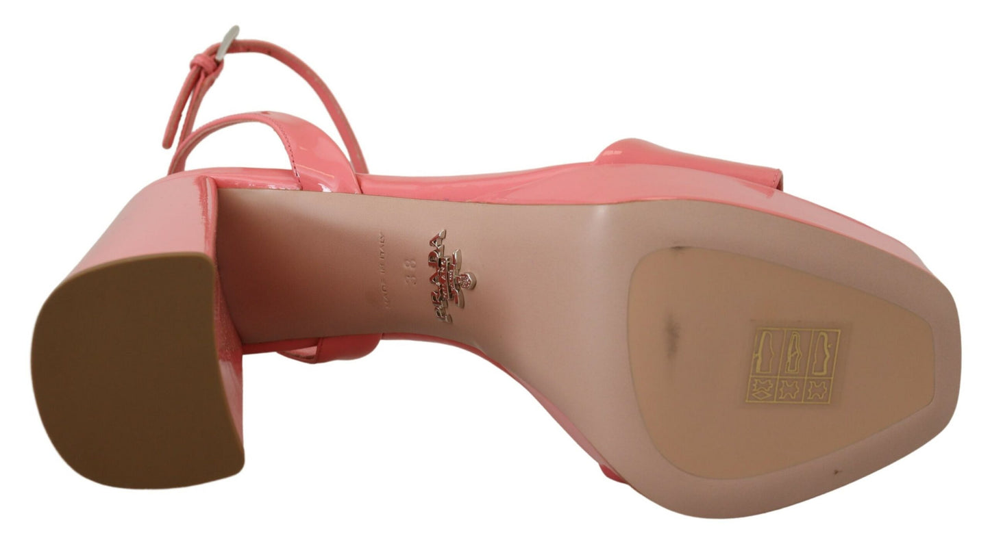 Sandales à plateforme en cuir verni rose Prada