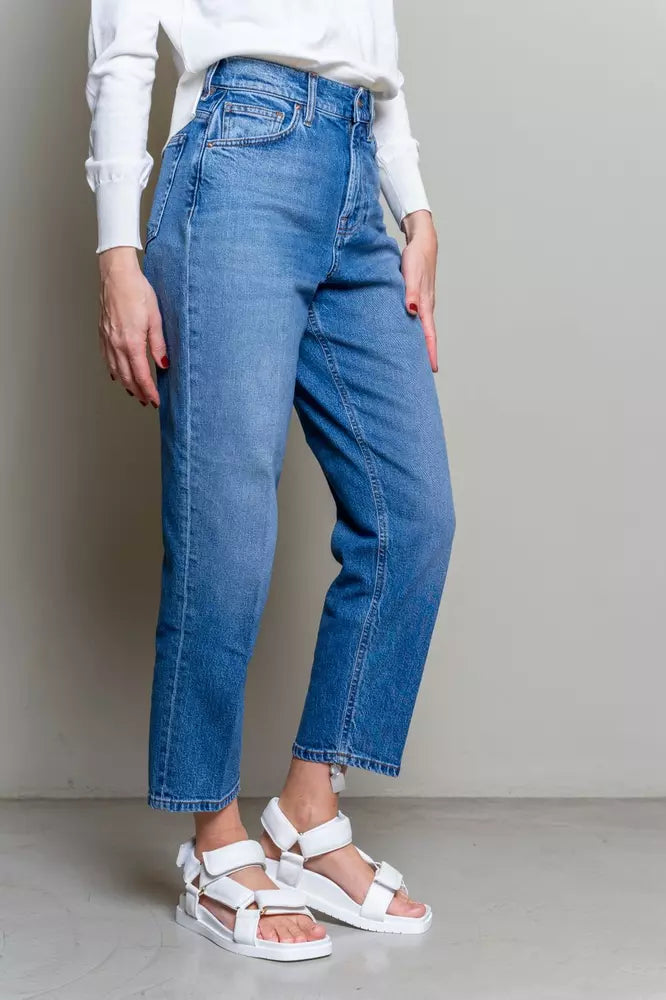 Enfilez le denim bleu taille haute plus ample pour femme