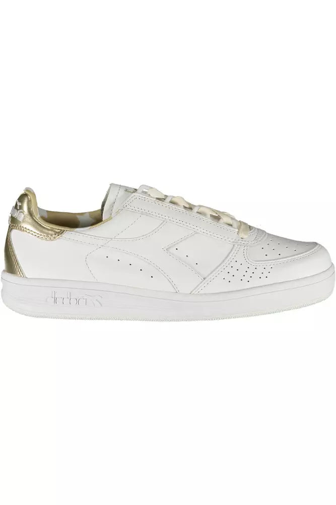 Baskets de sport à lacets blanches élégantes Diadora