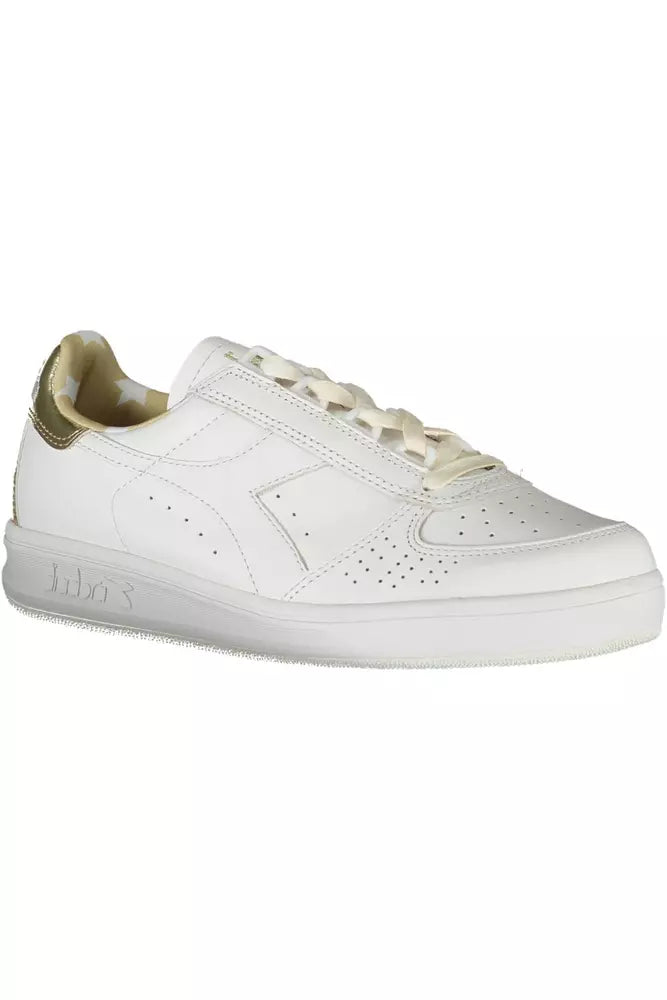 Baskets de sport à lacets blanches élégantes Diadora