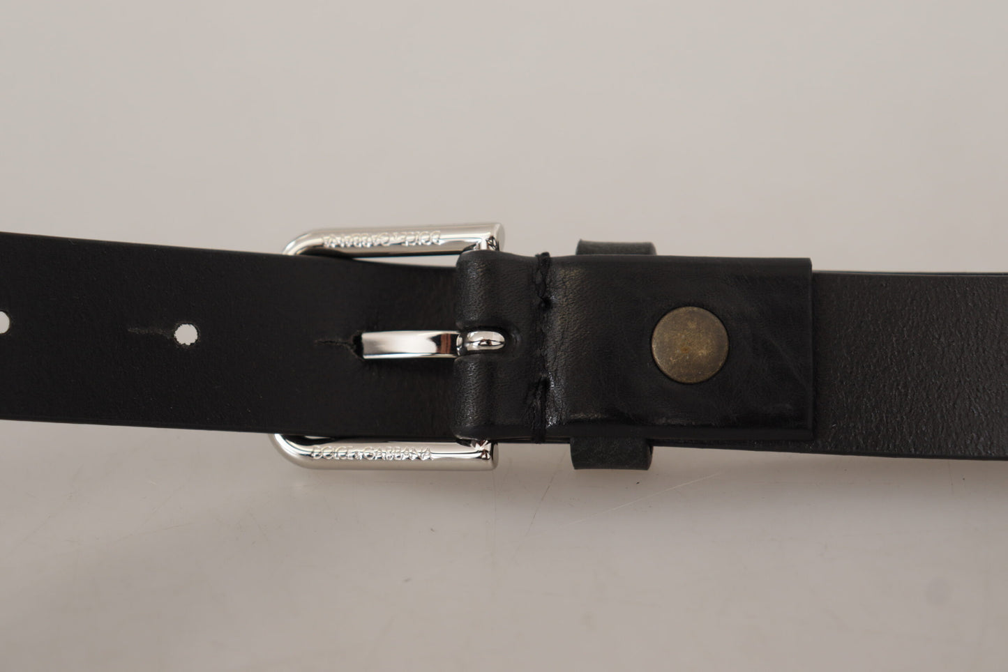 Dolce & Gabbana Elegant Black Leather Belt with Metal Buckle