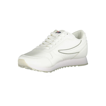 Fila Chic Baskets à lacets blanches avec détails contrastés