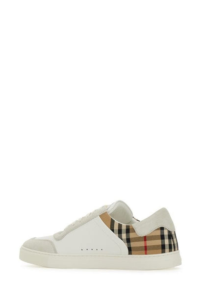 Burberry Baskets en cuir de veau multicolores blanches