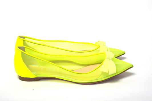 Christian Louboutin zapato con punta plana en amarillo fluro