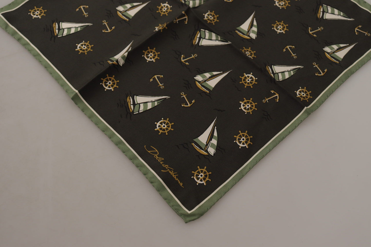 Foulard carré homme en soie multicolore Dolce &amp; gabbana