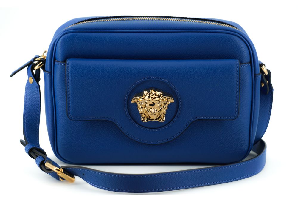 Sac étui pour appareil photo en cuir de veau bleu Versace