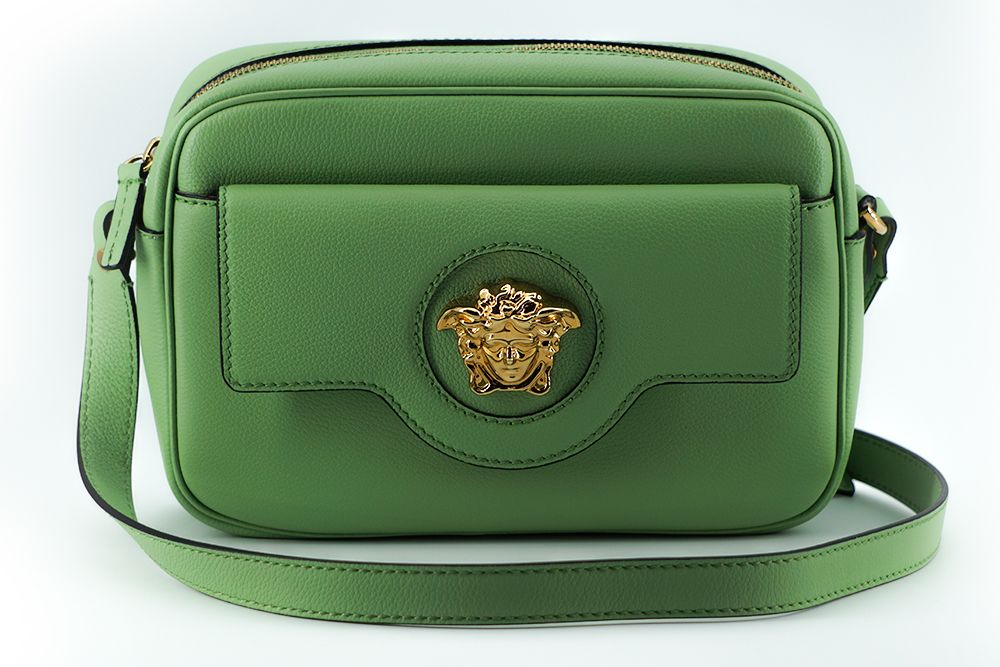 Versace Bolso bandolera cámara de piel de becerro verde menta